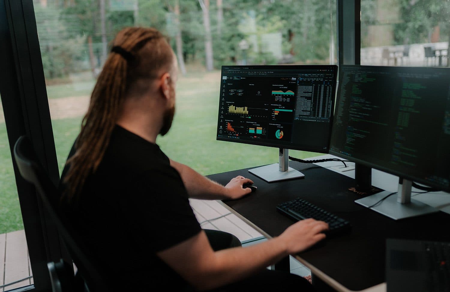 Mangelberger staff monitoring store data on several screens